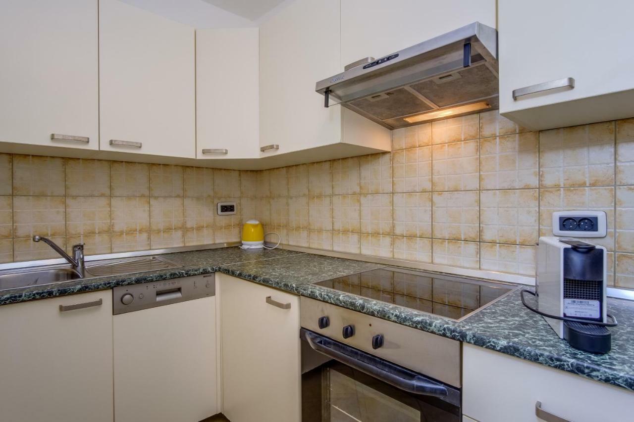 Dairos Apartment Mali Losinj Exterior photo